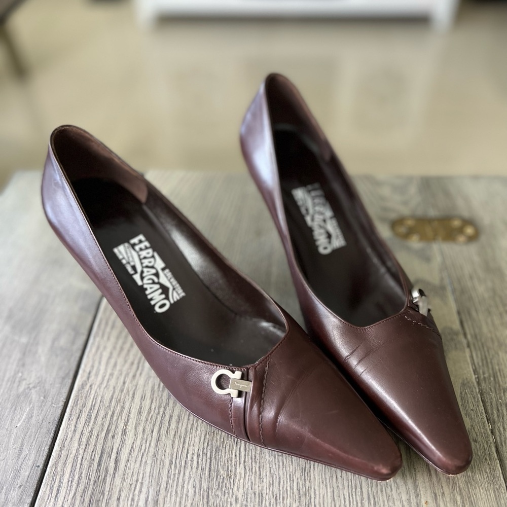 Salvatore Ferragamo Espresso Pointed Toe Leather pumps with Silver Hardware